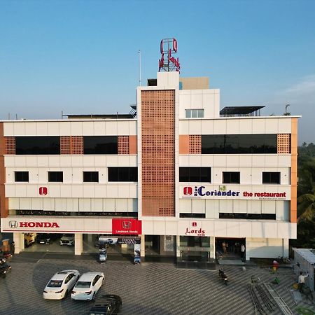 Lords Eco Inn Navsari Экстерьер фото