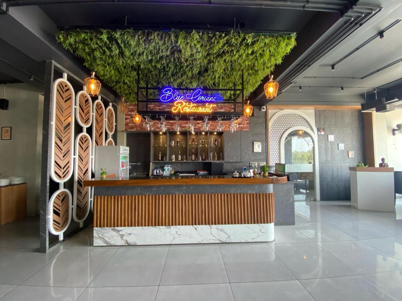 Lords Eco Inn Navsari Экстерьер фото